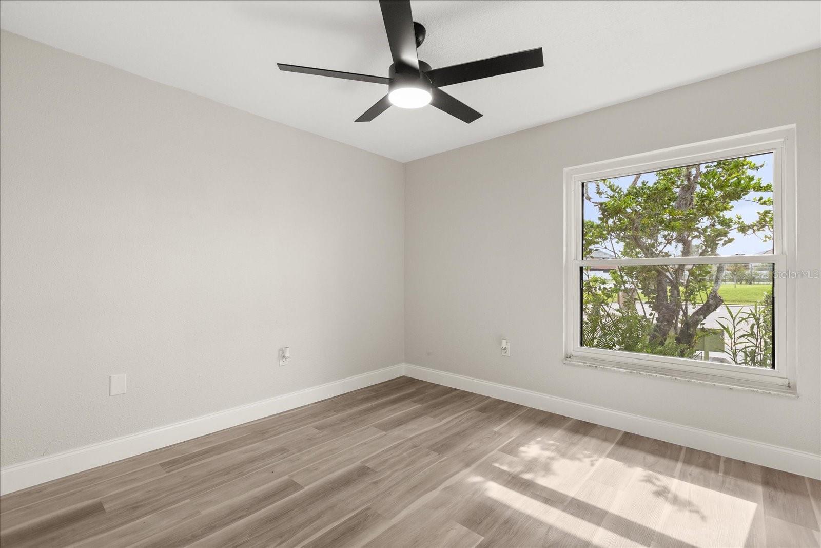 Image 11 of 26 For 443 Hunter Circle