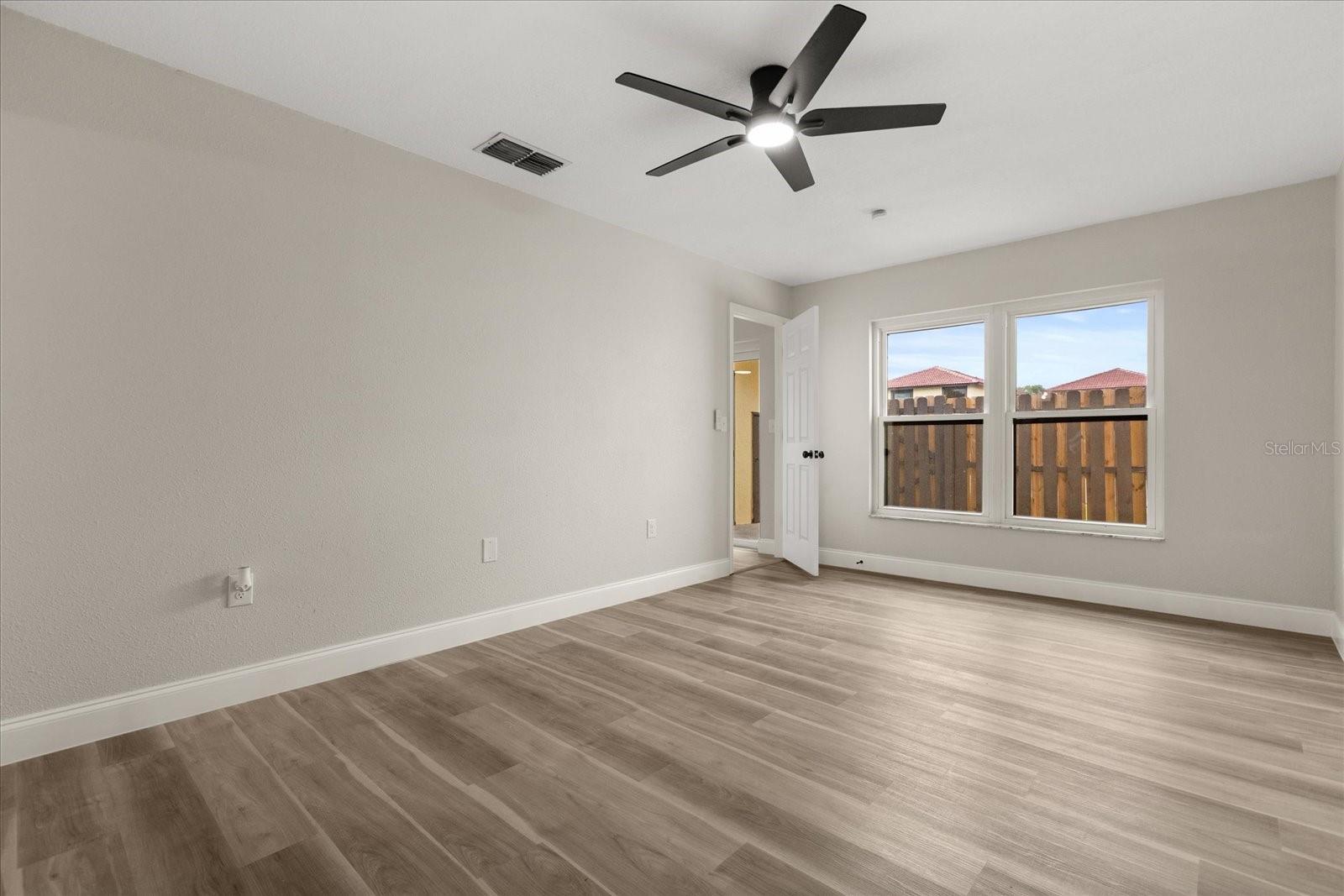 Image 16 of 26 For 443 Hunter Circle
