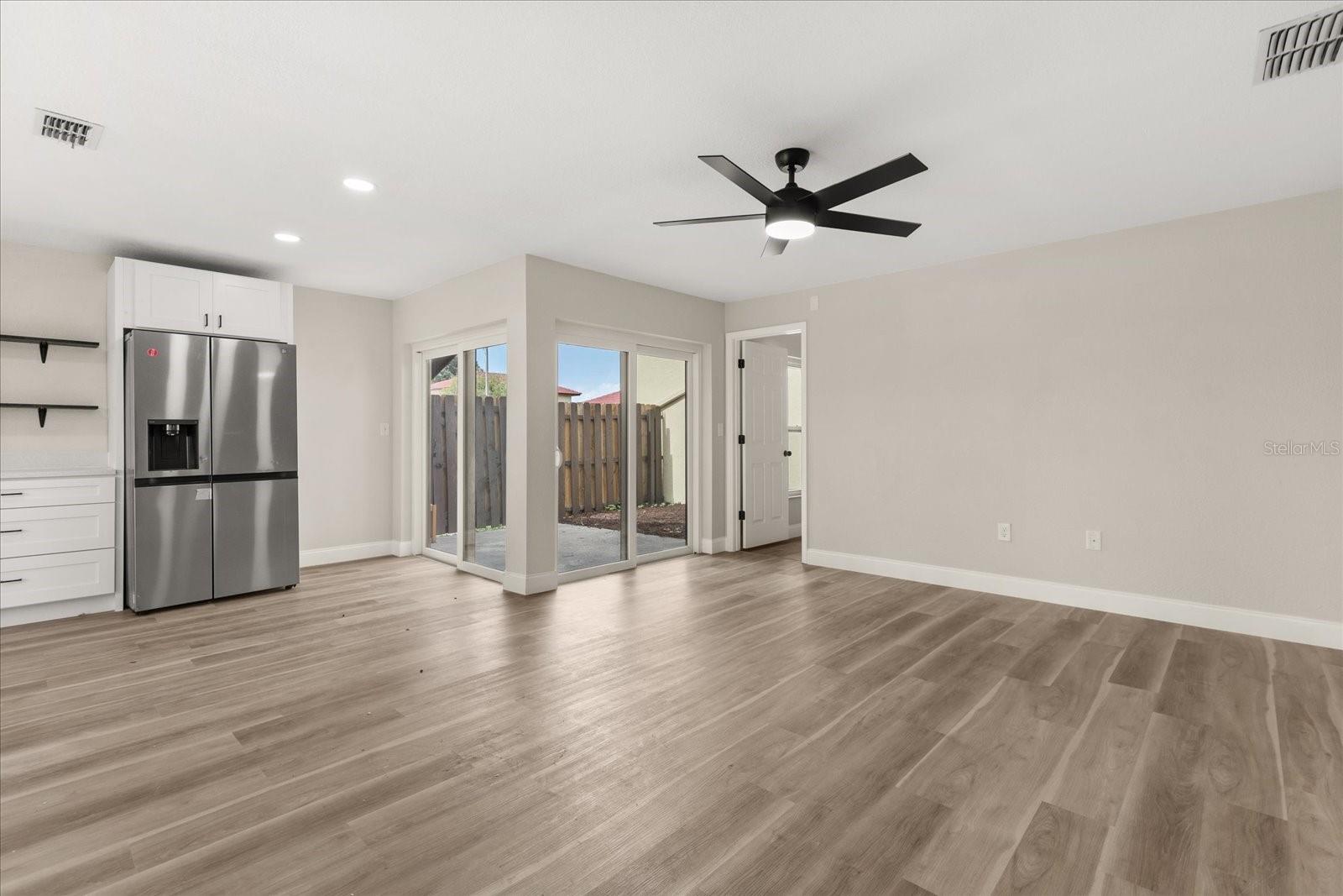 Image 3 of 26 For 443 Hunter Circle