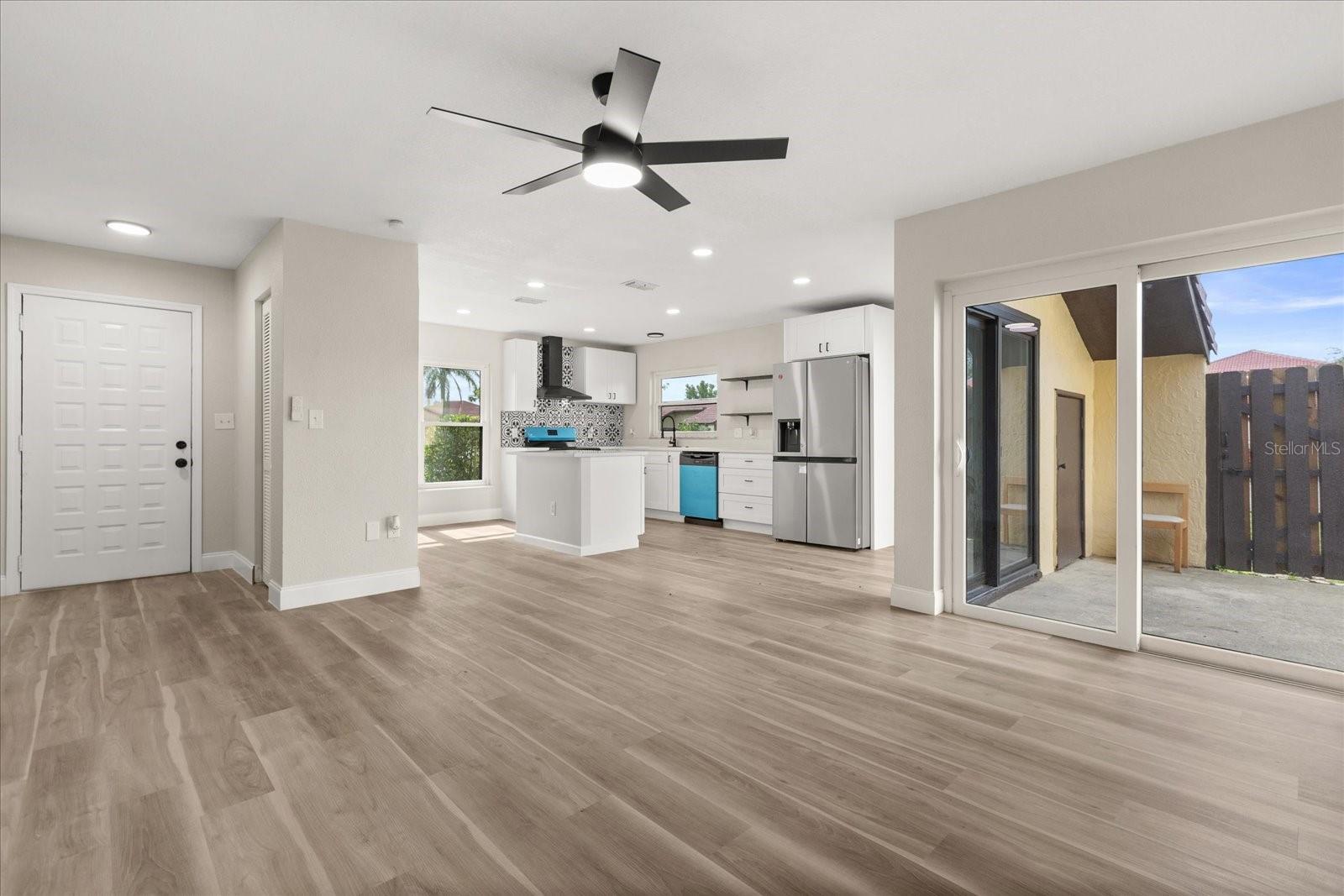 Image 4 of 26 For 443 Hunter Circle