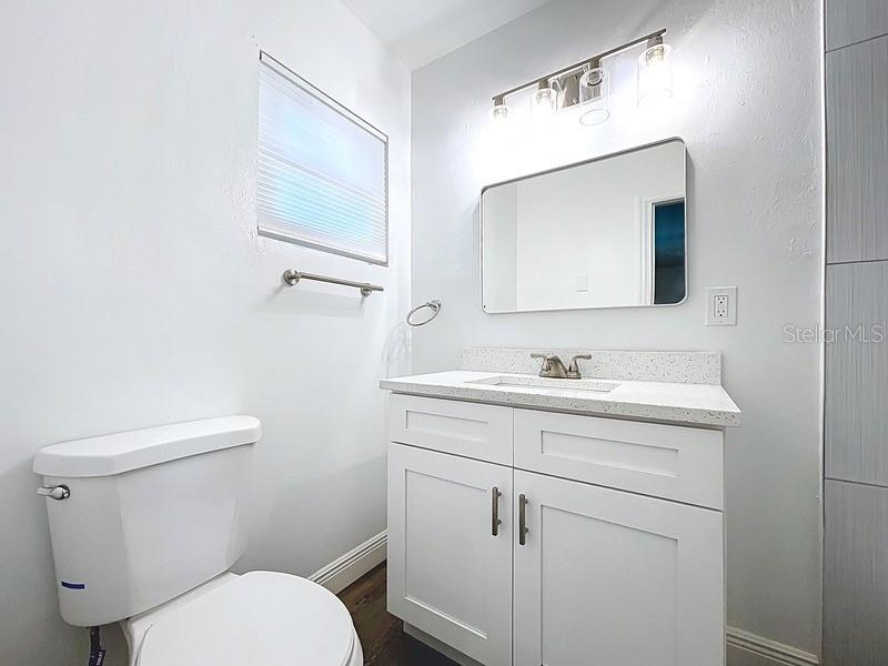 Listing photo id 18 for 5255 18th Street