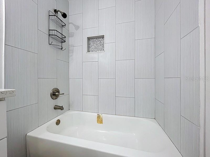 Listing photo id 19 for 5255 18th Street