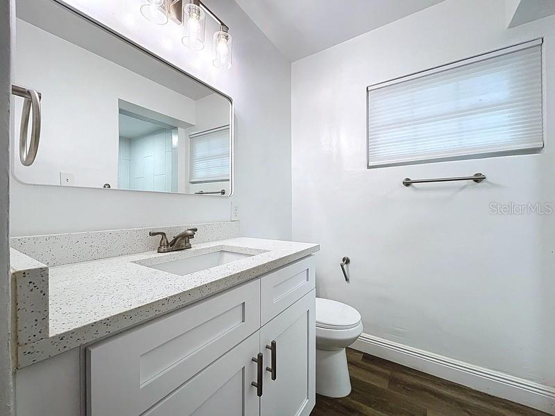 Listing photo id 21 for 5255 18th Street