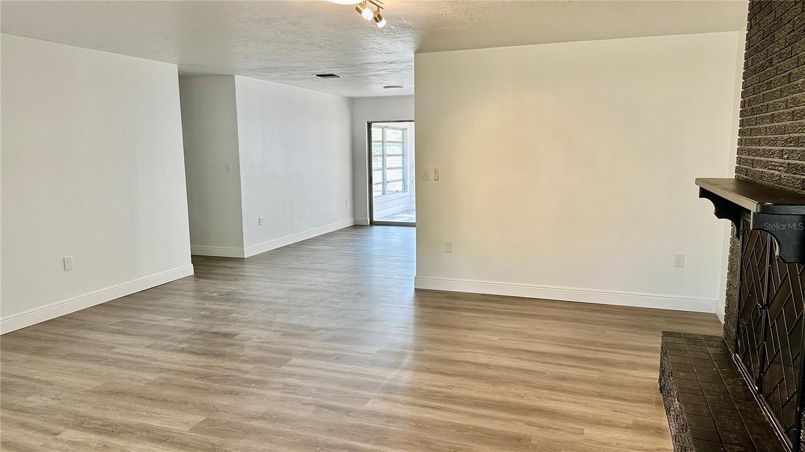 Image 6 of 18 For 5255 18th Street