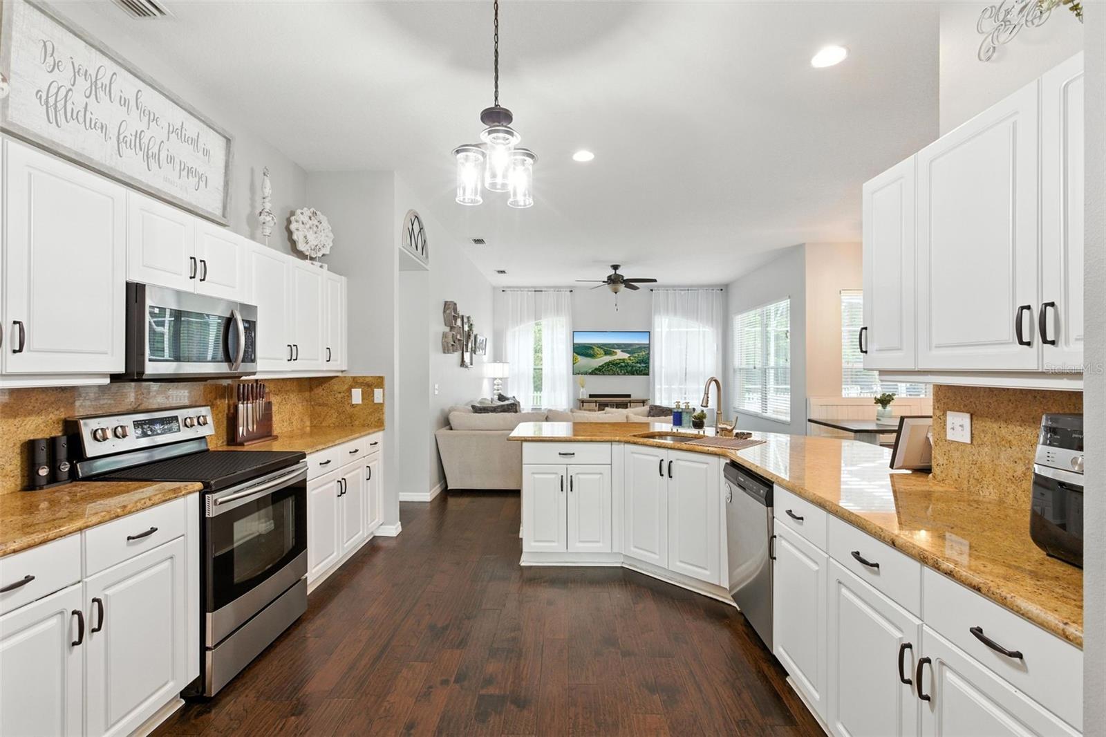 Image 11 of 58 For 1908 Creekwater Boulevard