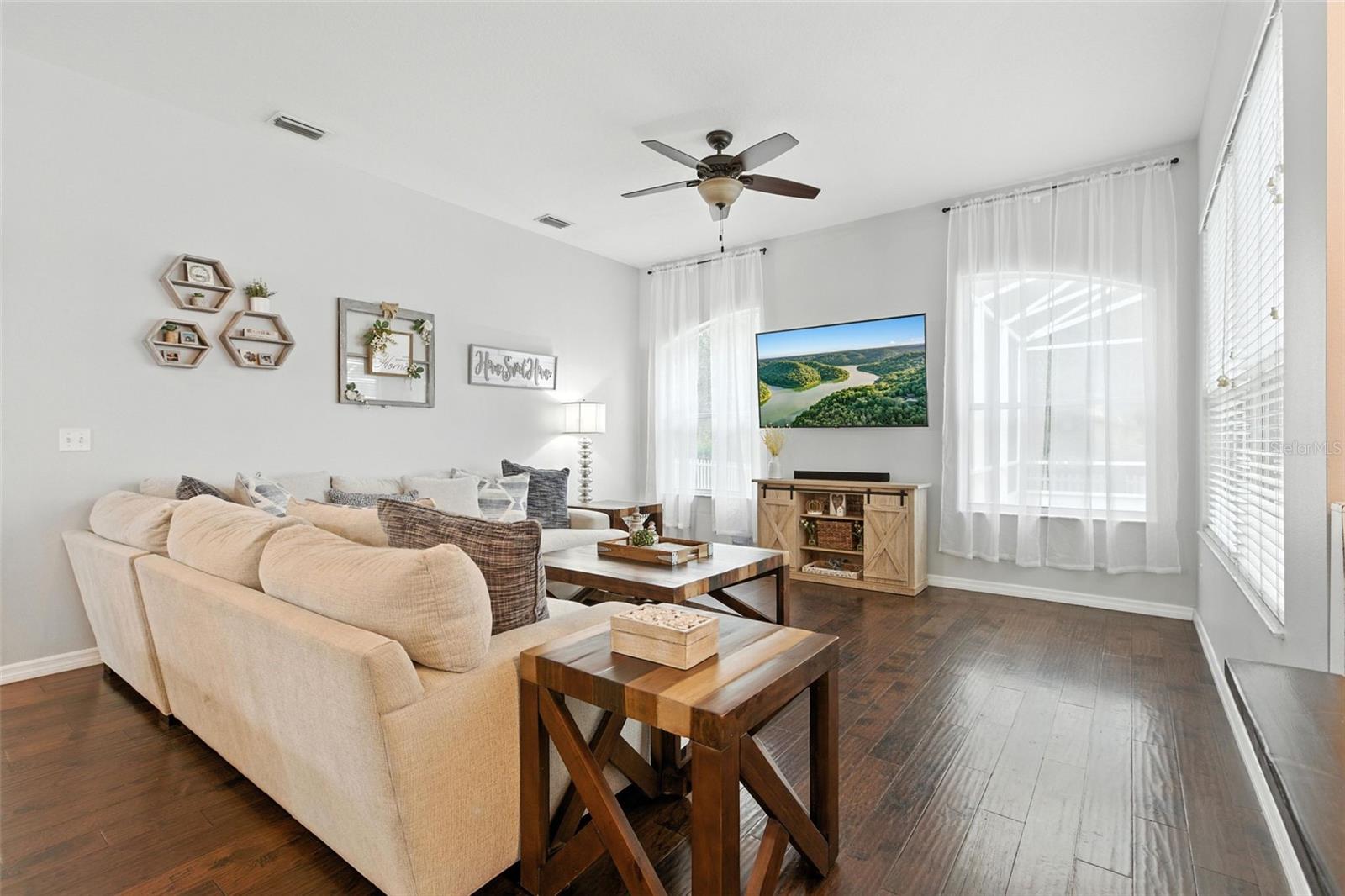 Image 14 of 58 For 1908 Creekwater Boulevard