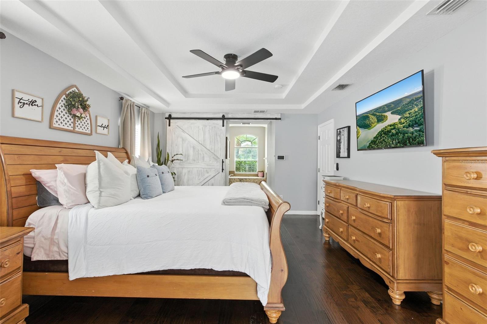 Image 21 of 58 For 1908 Creekwater Boulevard