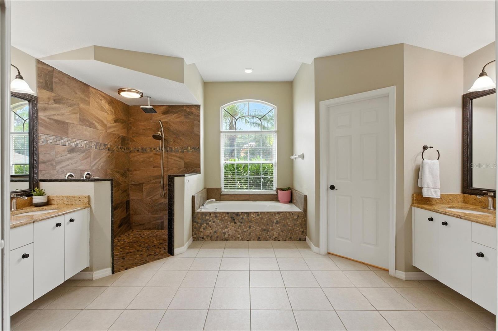 Image 22 of 58 For 1908 Creekwater Boulevard