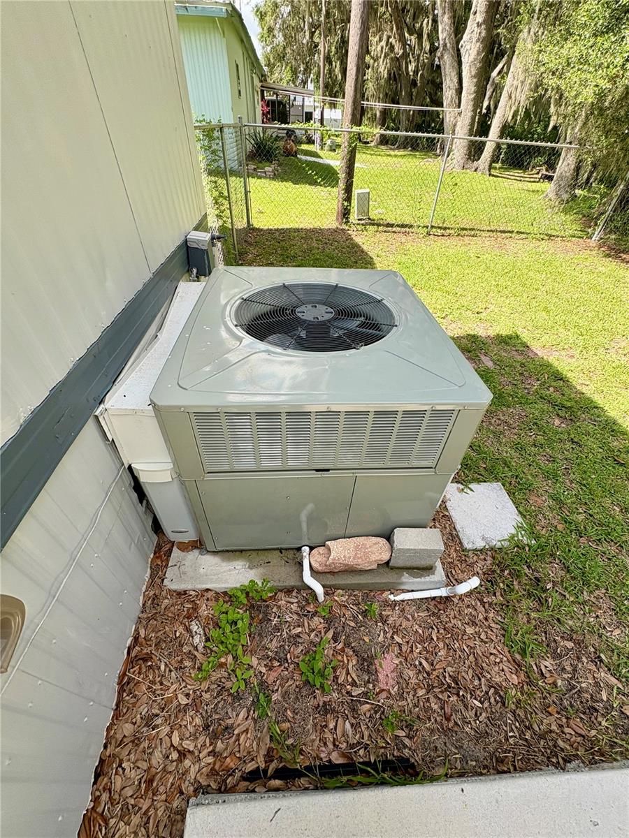 Image 62 of 69 For 533 Old Colony Road