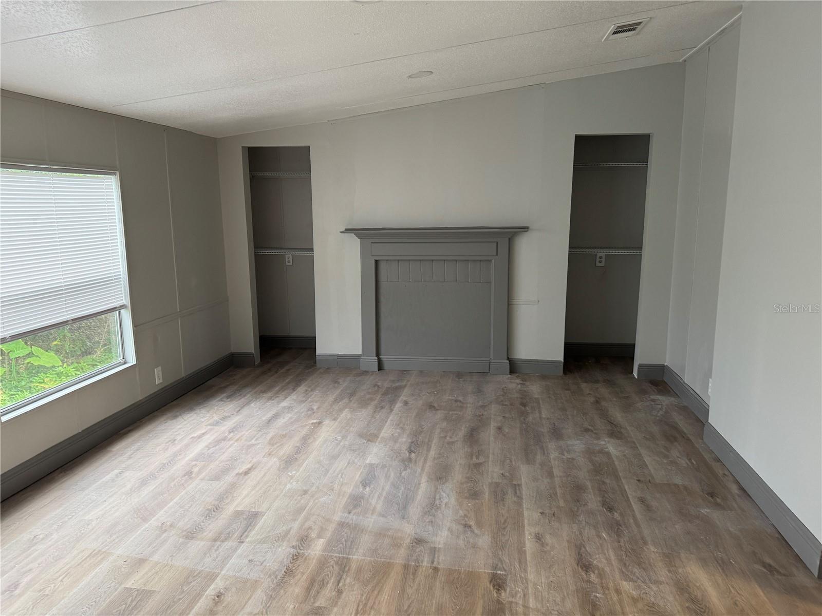 Image 7 of 15 For 18541 15th Avenue