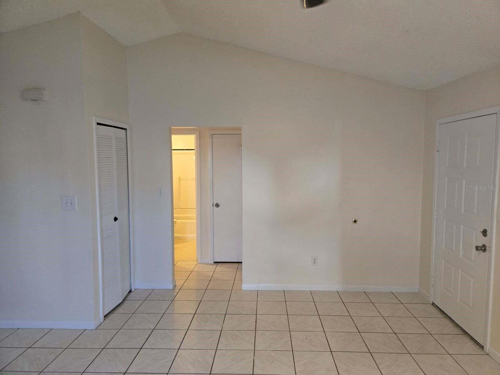 Image 2 of 13 For 131 Cascade Street A