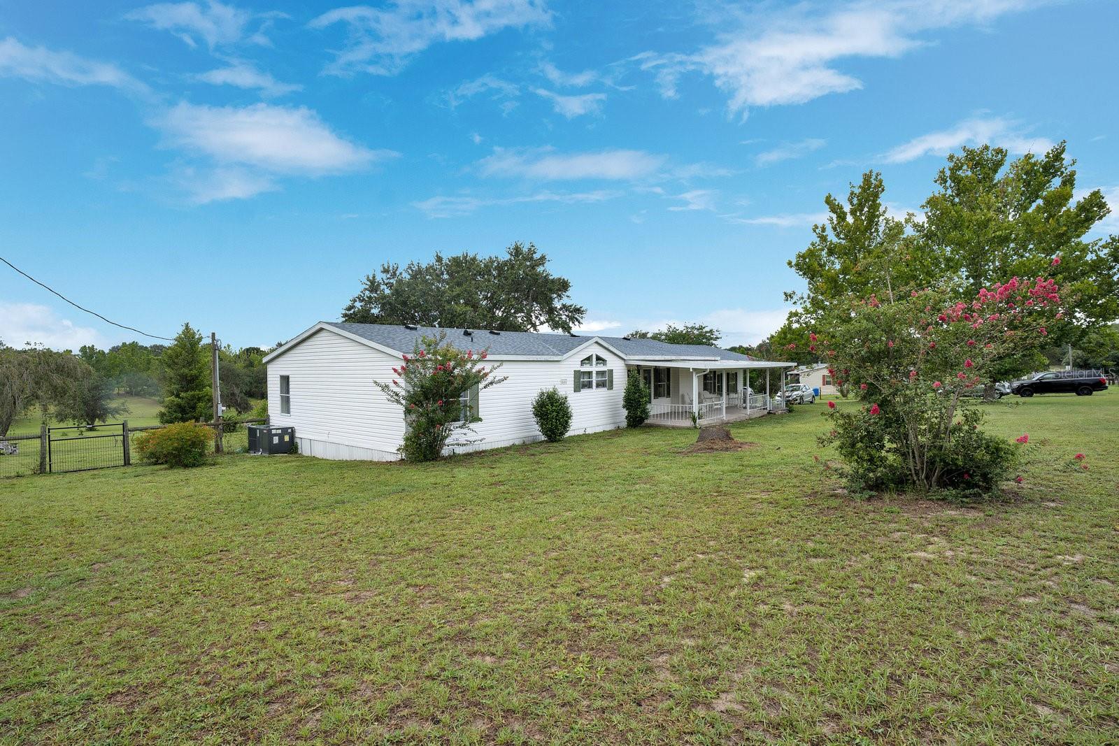 Image 33 of 46 For 14590 Sunset Harbor Road