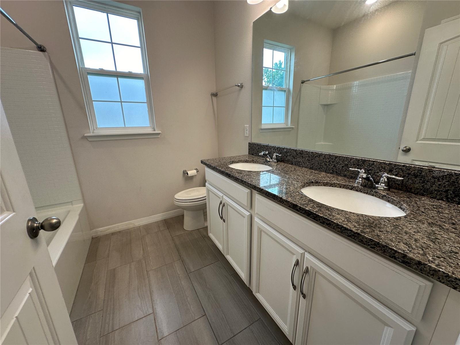 Image 12 of 33 For 17910 Hither Hills Circle