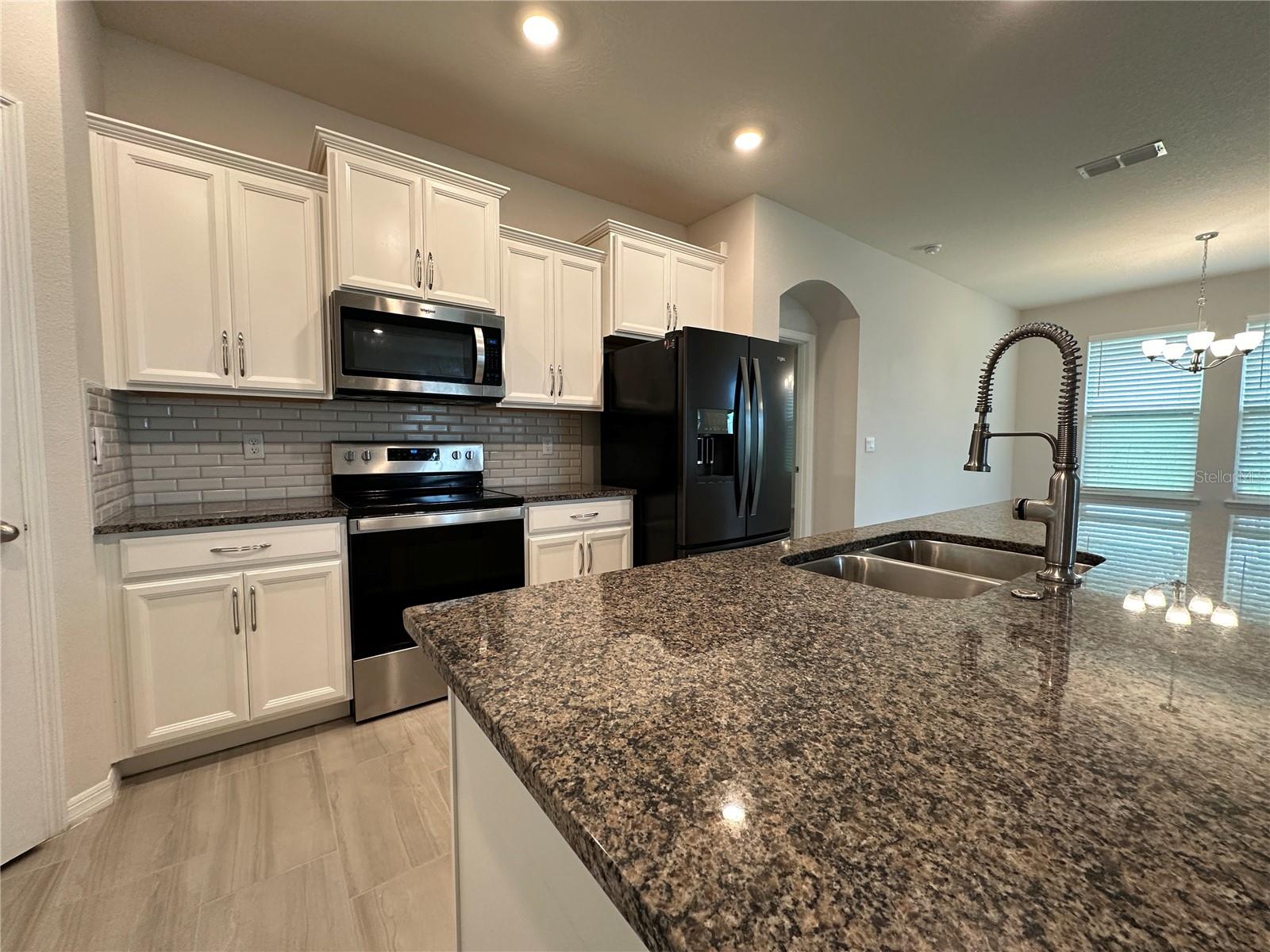Image 6 of 33 For 17910 Hither Hills Circle