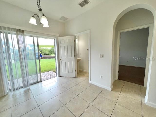 Image 4 of 39 For 16404 Cedar Crest Drive