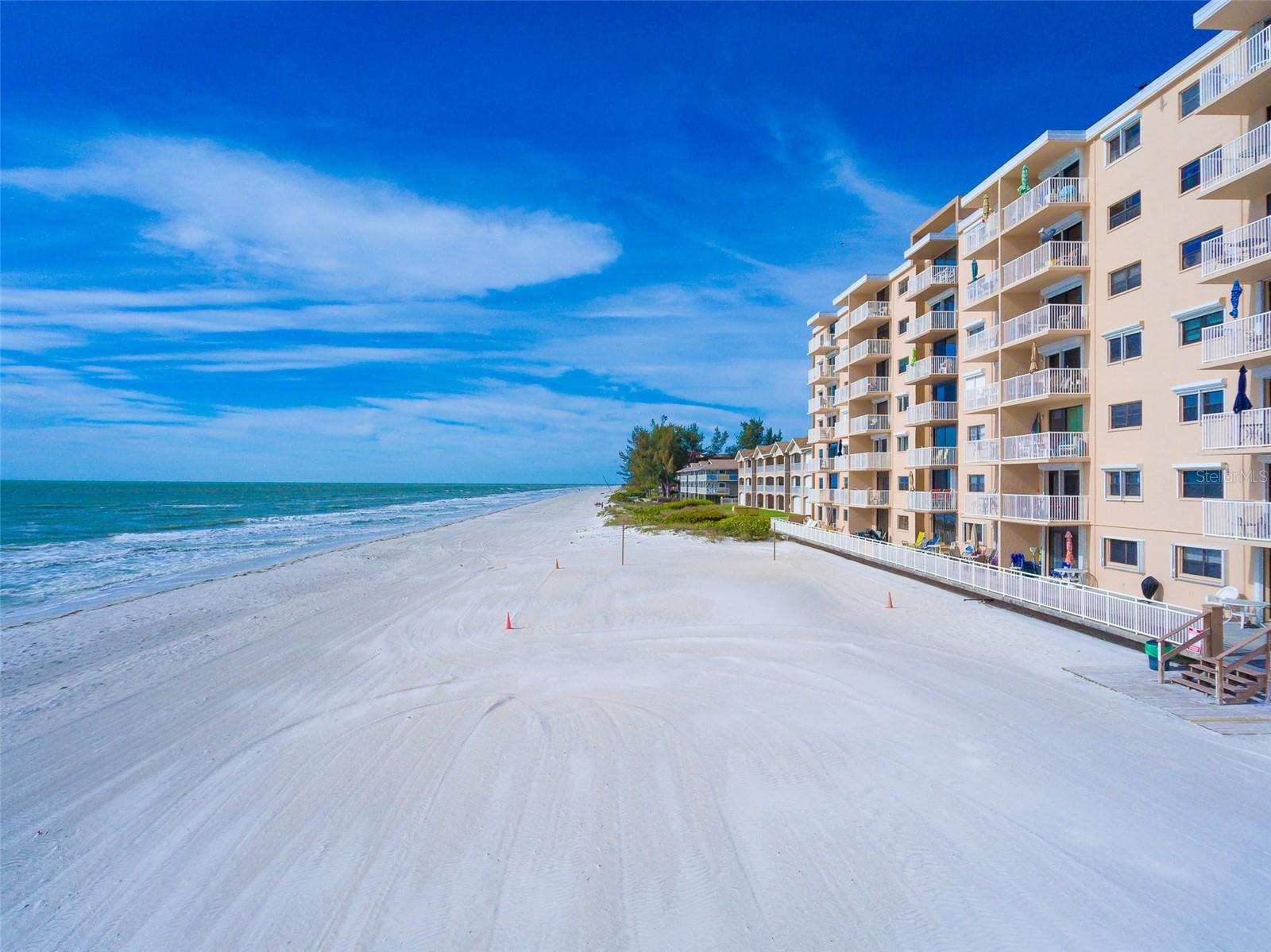 Image 21 of 32 For 18650 Gulf Boulevard 604