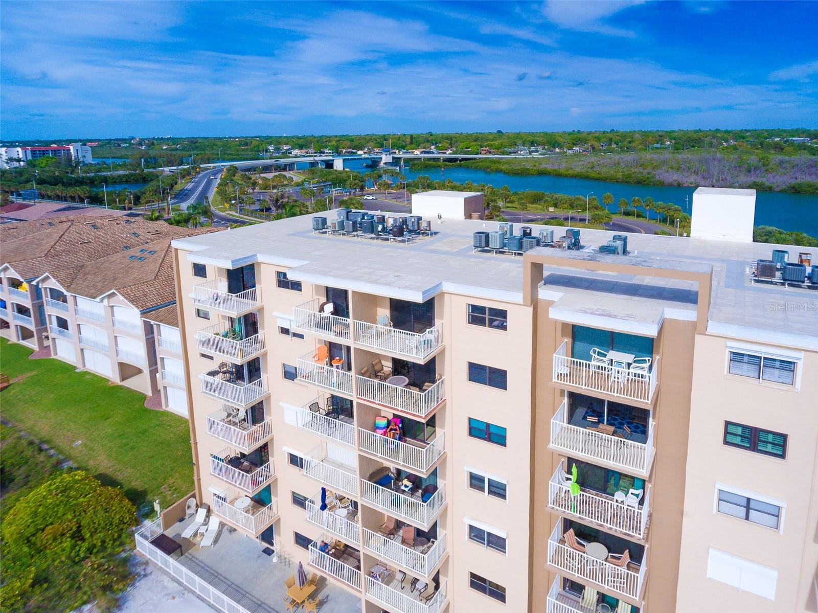 Image 24 of 32 For 18650 Gulf Boulevard 604
