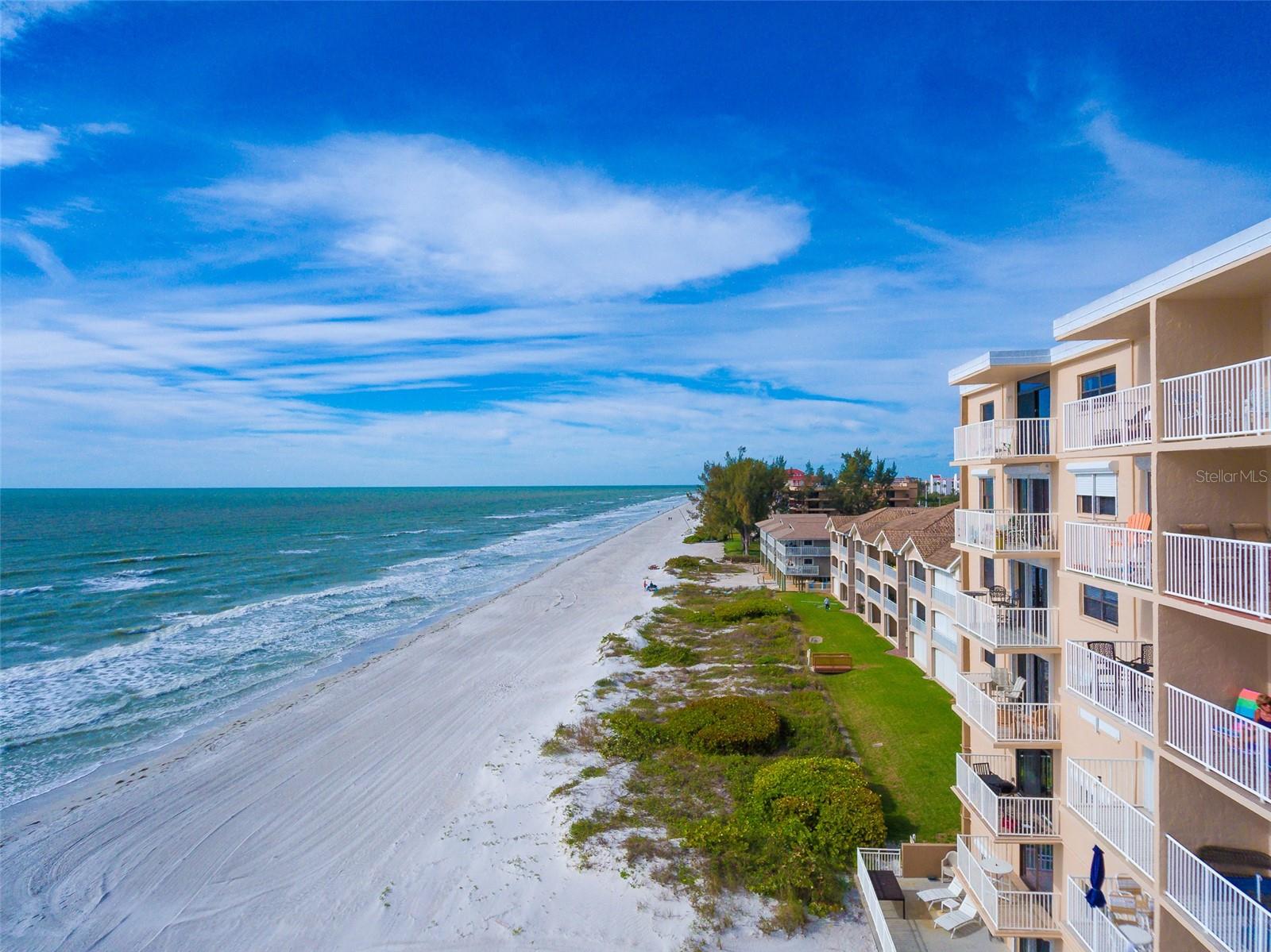 Image 25 of 32 For 18650 Gulf Boulevard 604