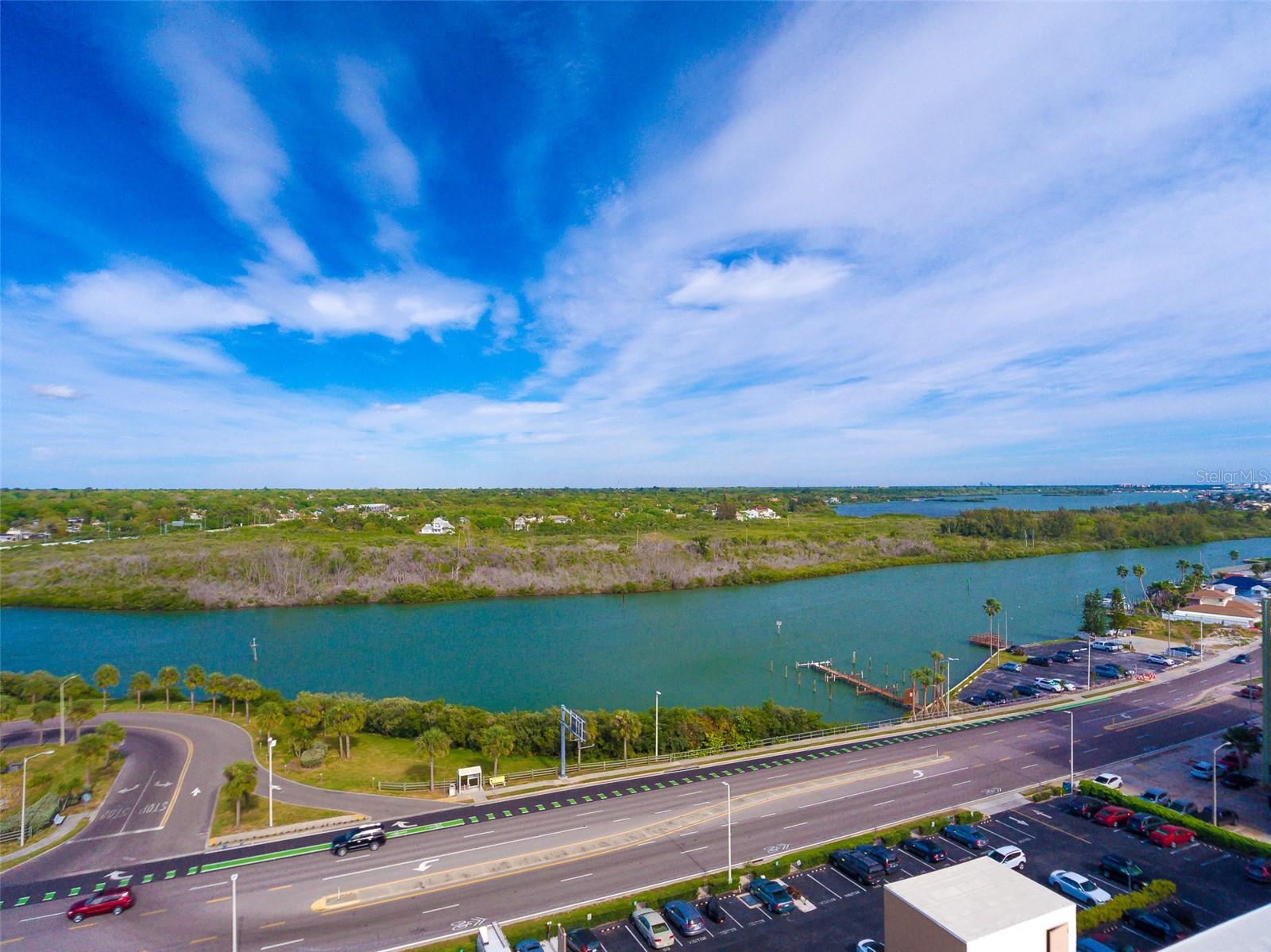 Image 28 of 32 For 18650 Gulf Boulevard 604