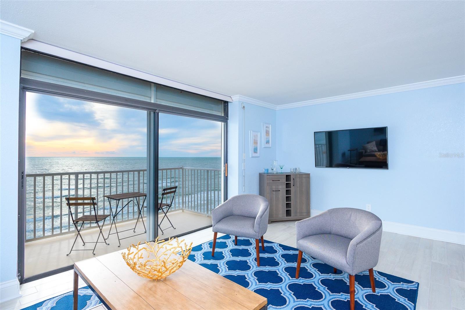 Image 8 of 32 For 18650 Gulf Boulevard 604