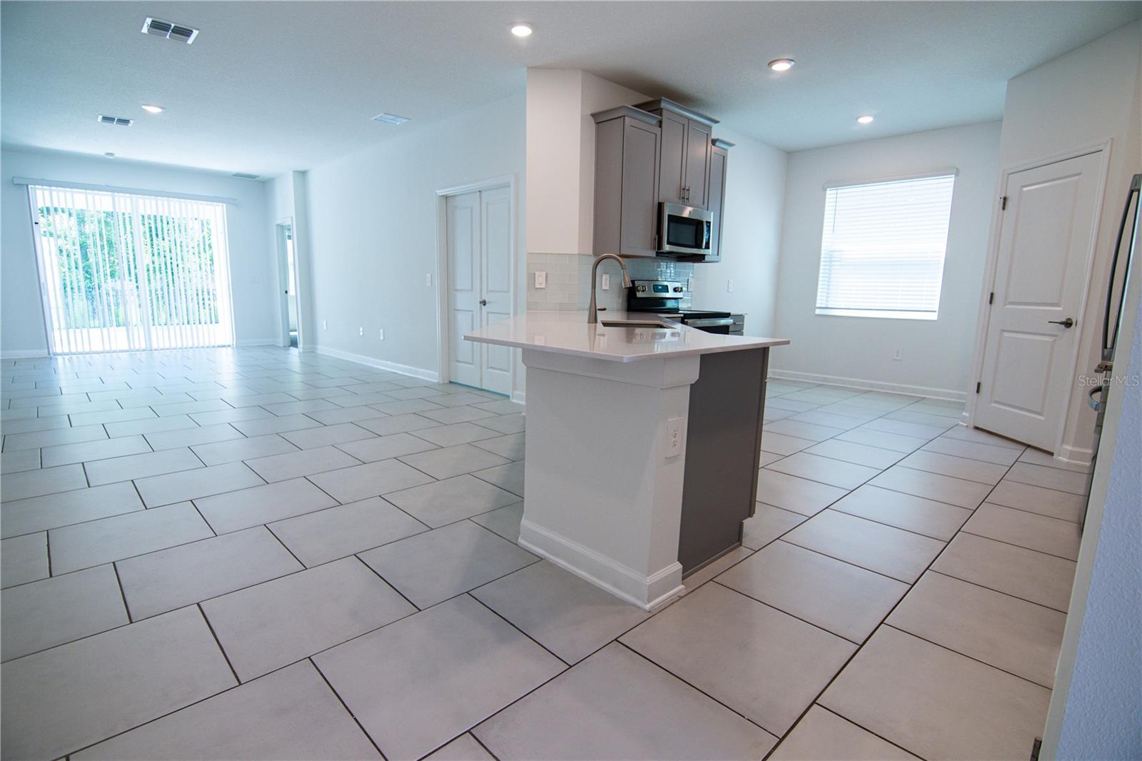 Image 21 of 58 For 2946 Camden Way