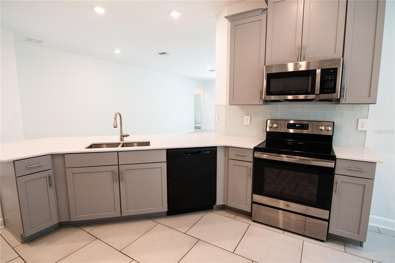 Image 26 of 58 For 2946 Camden Way