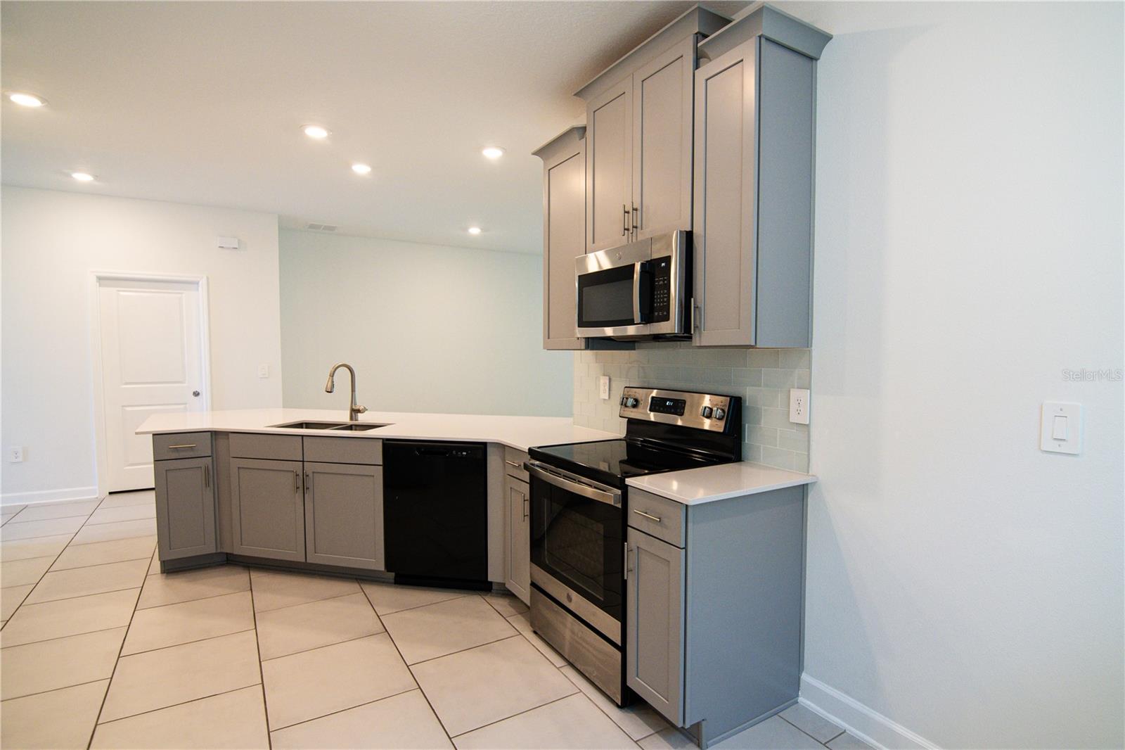 Image 27 of 58 For 2946 Camden Way