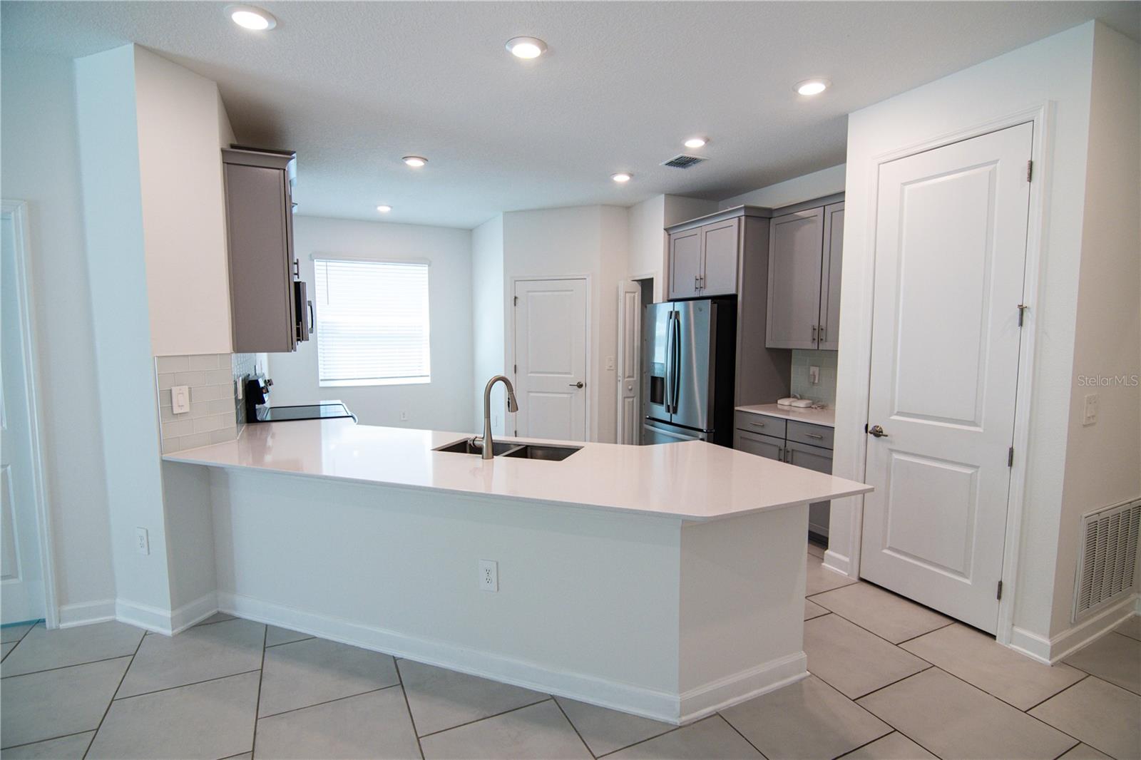Image 28 of 58 For 2946 Camden Way