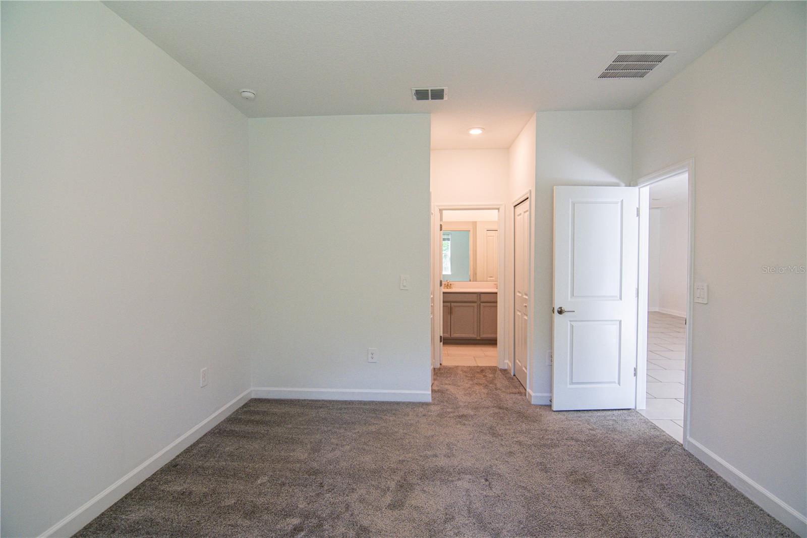 Image 44 of 58 For 2946 Camden Way