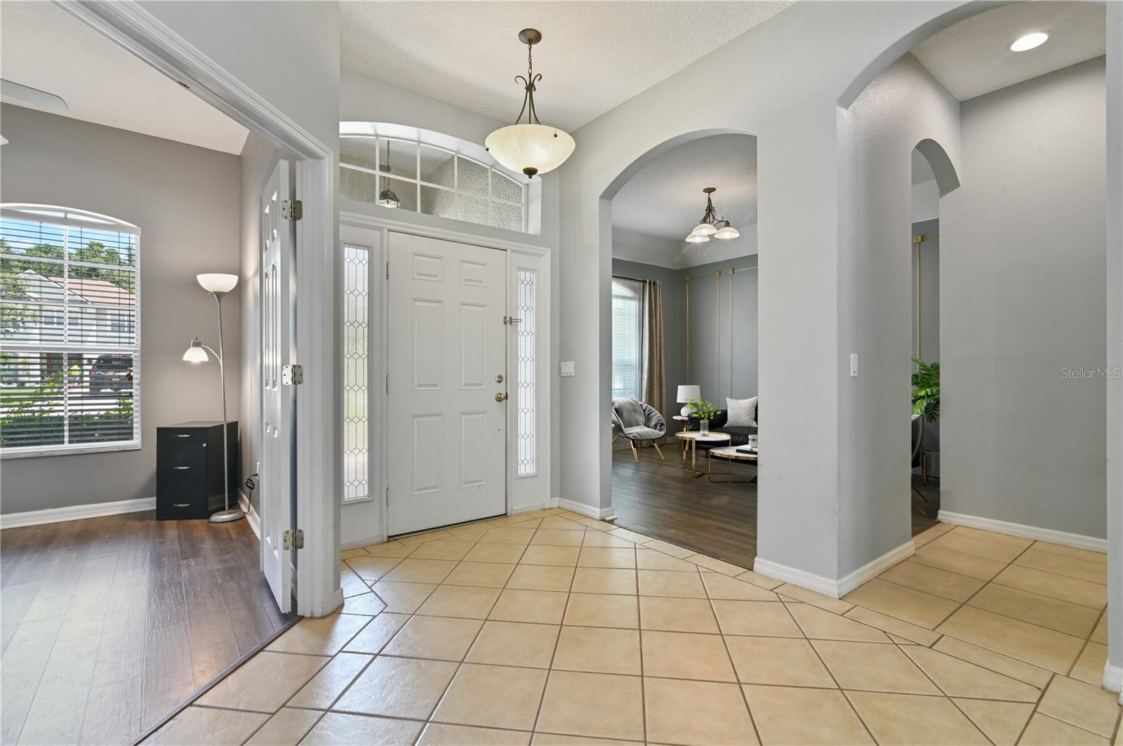 Image 6 of 96 For 640 Brookfield Pl