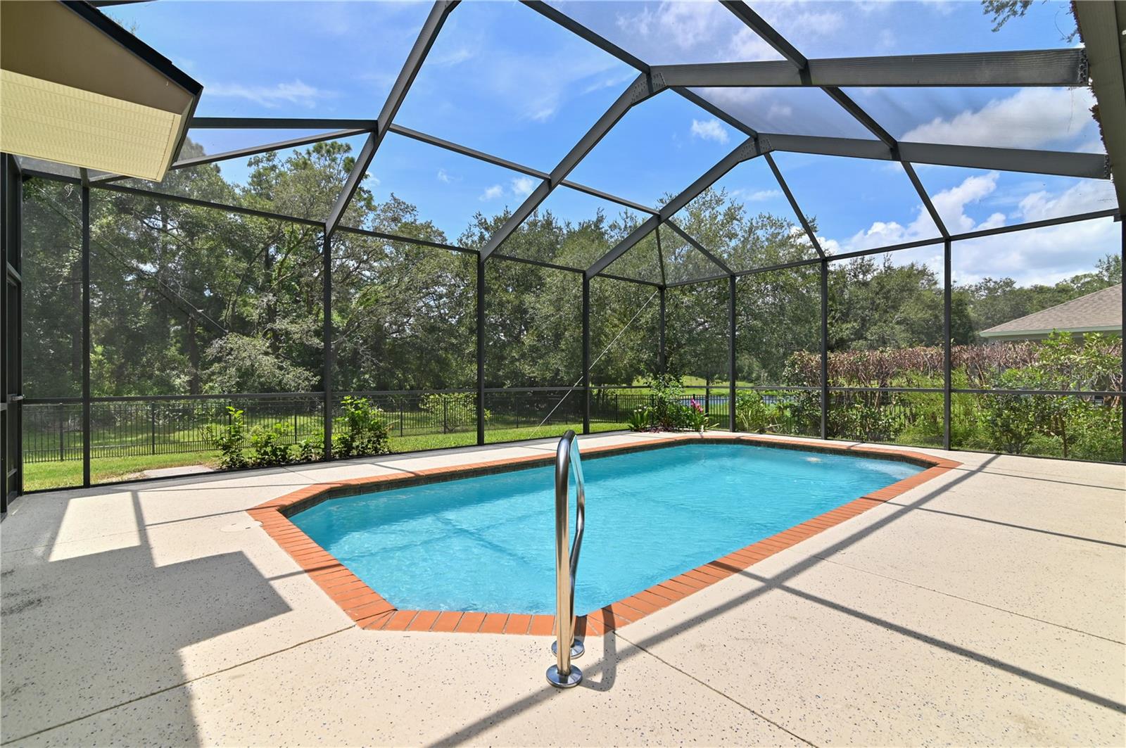 Image 66 of 96 For 640 Brookfield Pl
