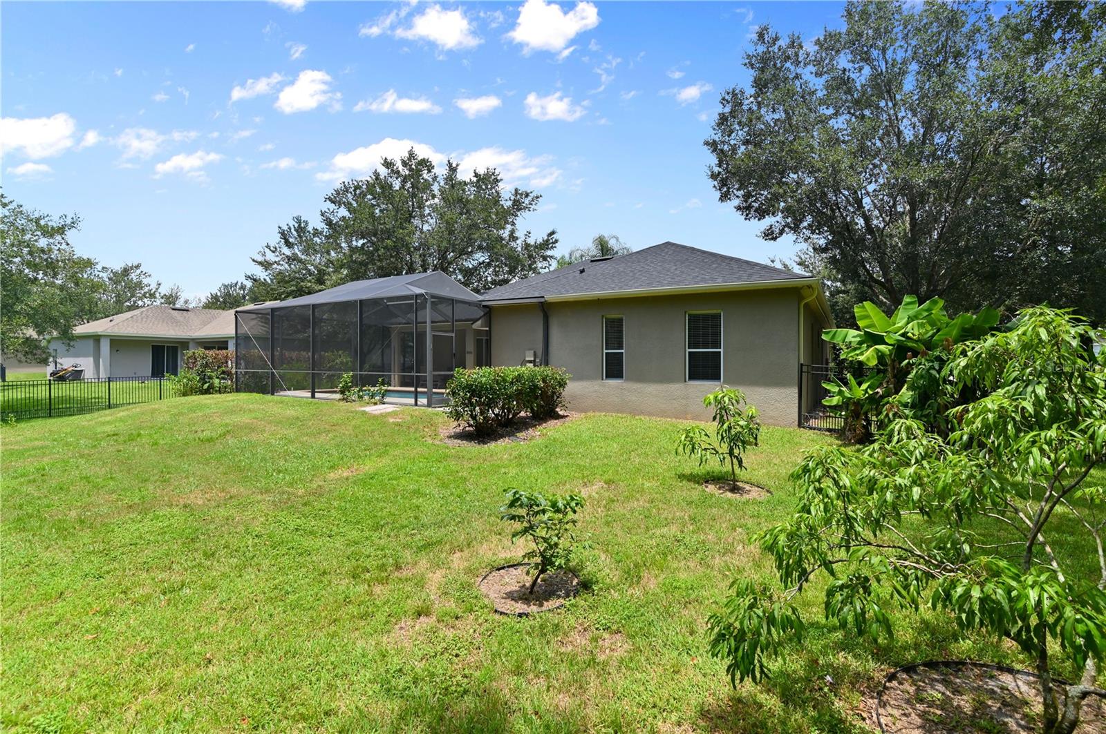 Image 68 of 96 For 640 Brookfield Pl