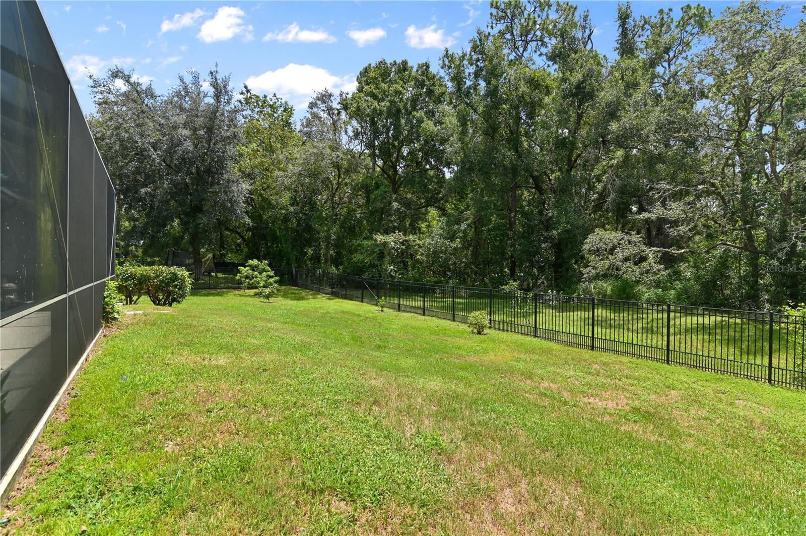 Image 72 of 96 For 640 Brookfield Pl