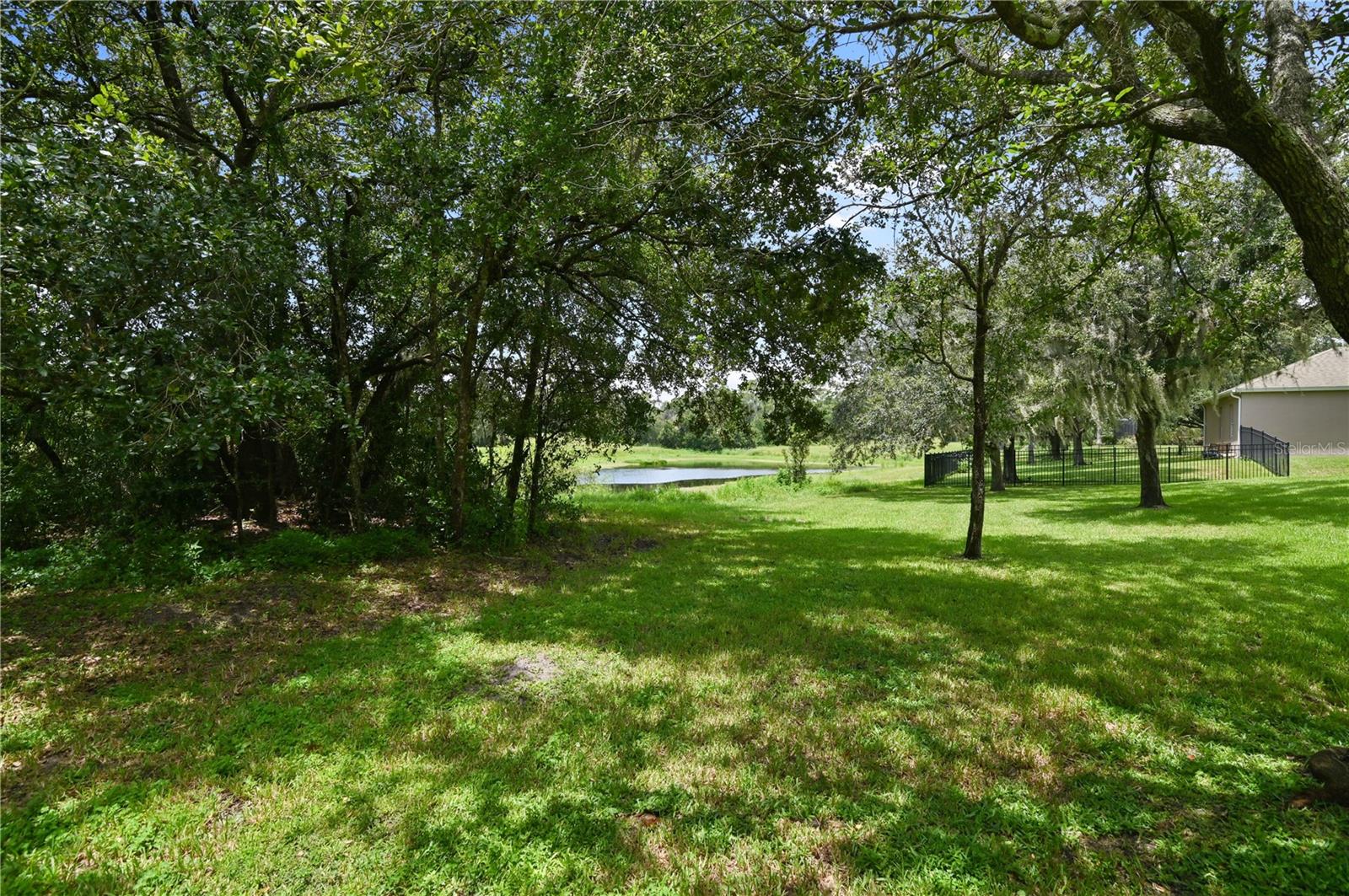 Image 73 of 96 For 640 Brookfield Pl