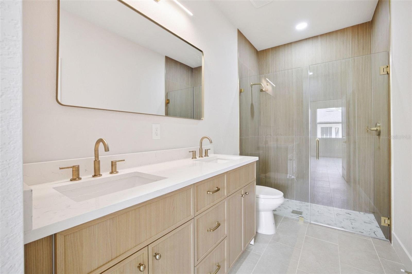 Image 12 of 25 For 4873-4875 29th Street Sw