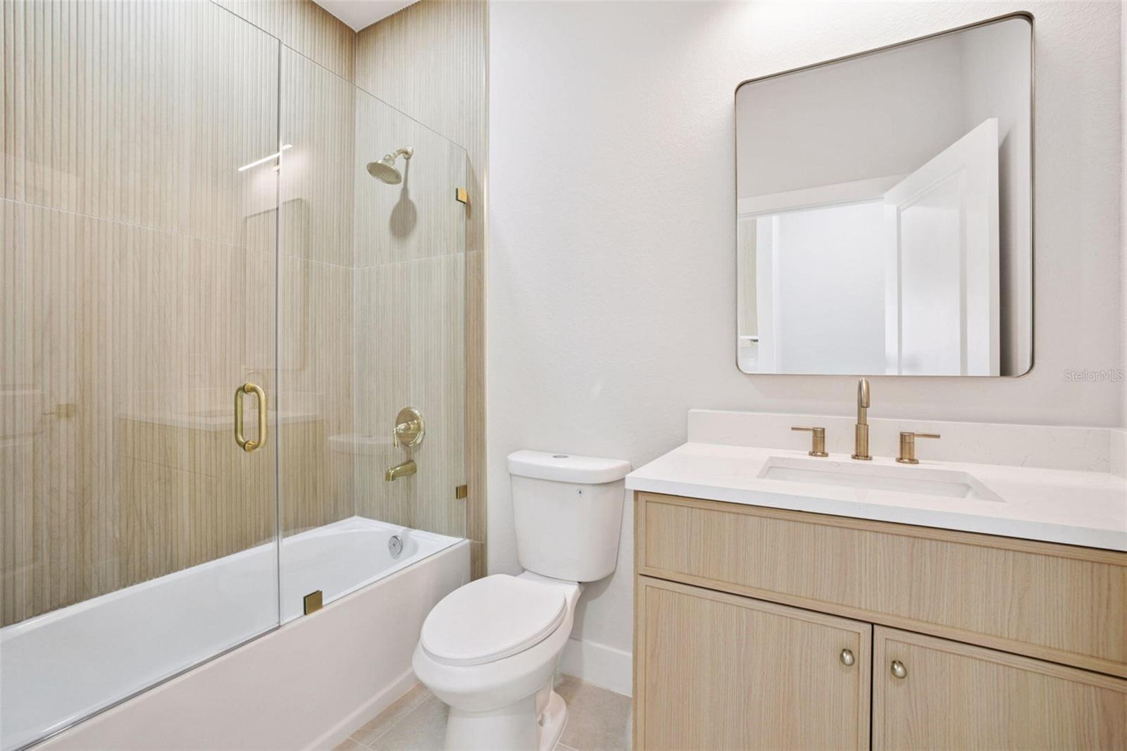 Image 14 of 25 For 4873-4875 29th Street Sw