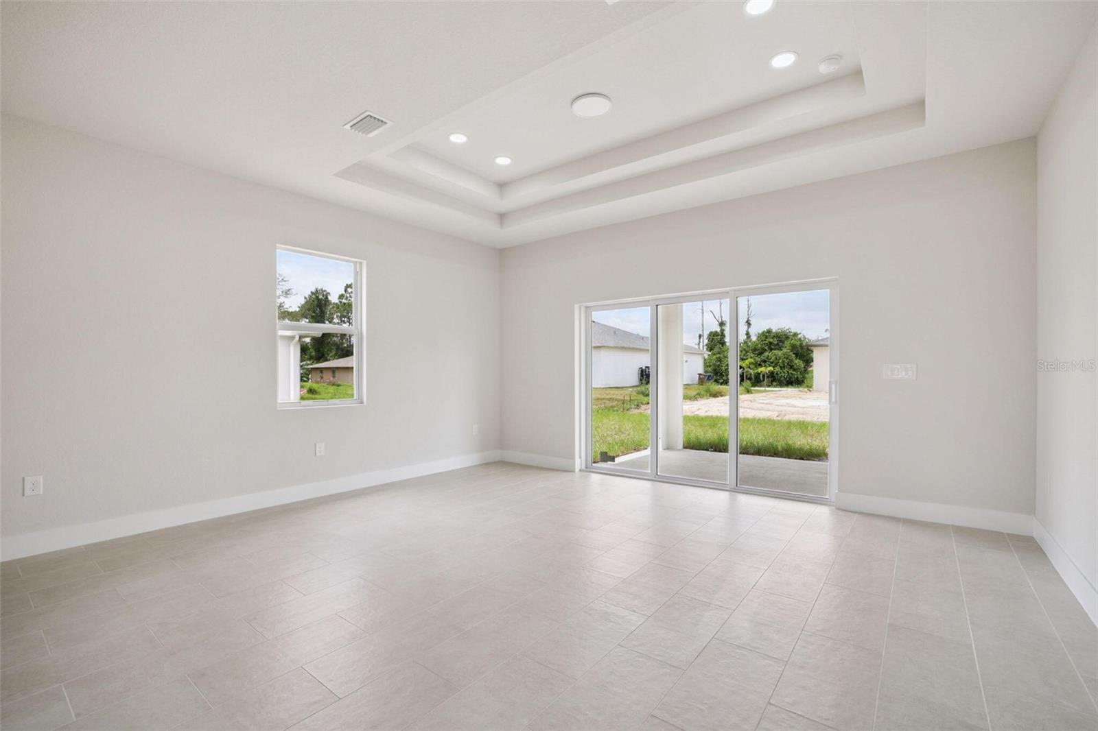 Image 4 of 25 For 4873-4875 29th Street Sw