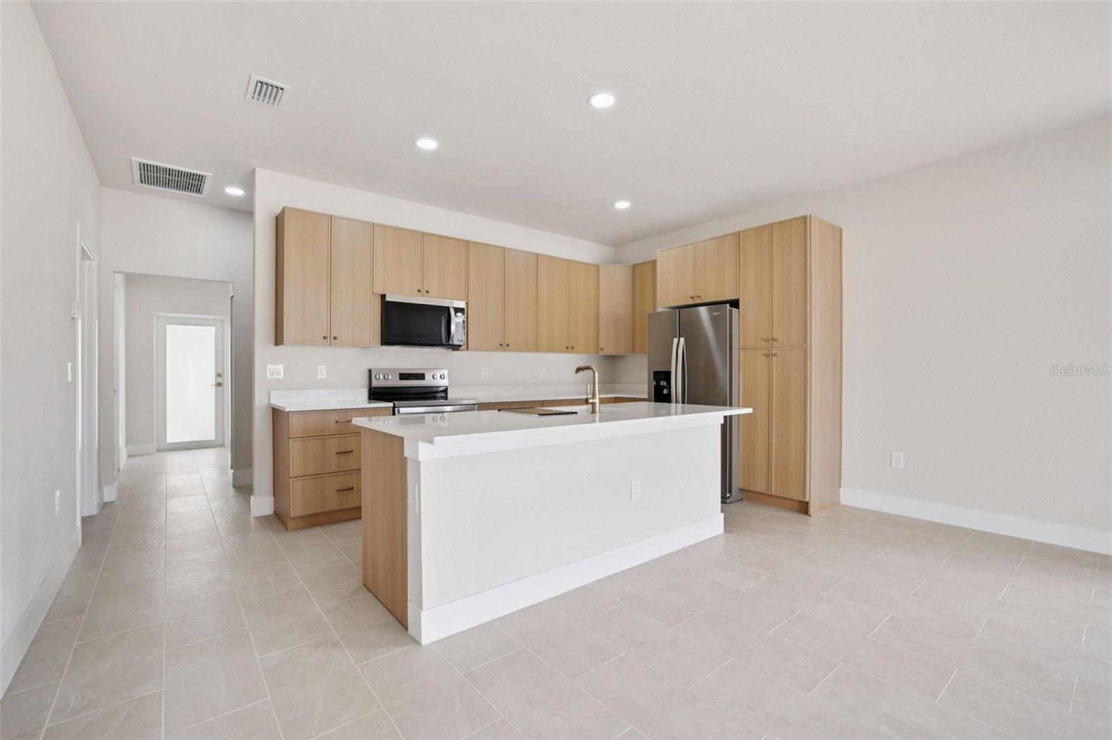 Image 6 of 25 For 4873-4875 29th Street Sw
