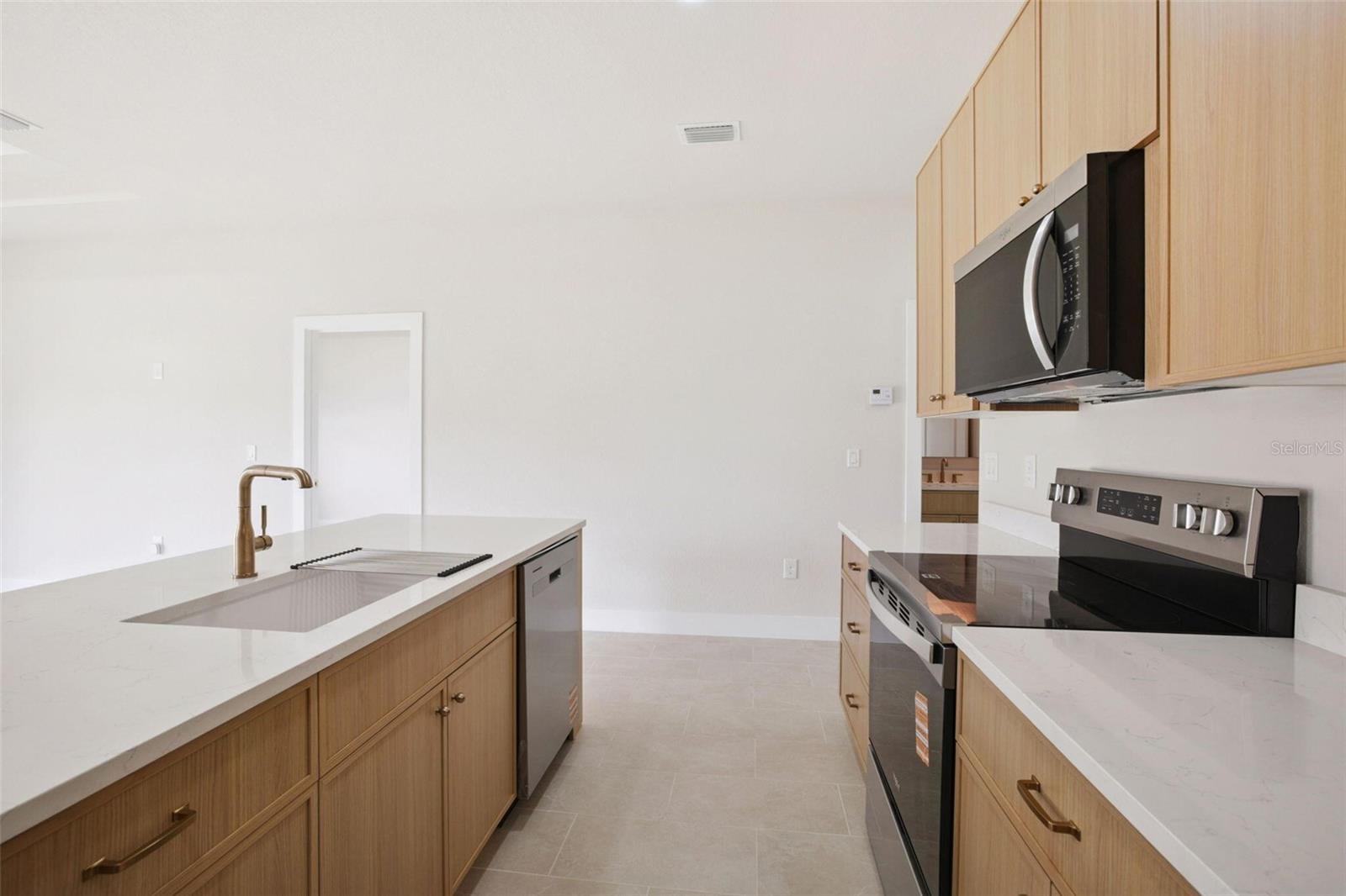 Image 8 of 25 For 4873-4875 29th Street Sw