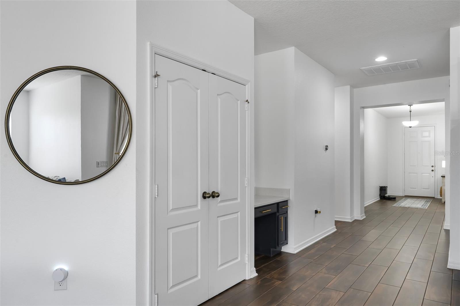Image 19 of 59 For 17242 Hickory Wind Dr