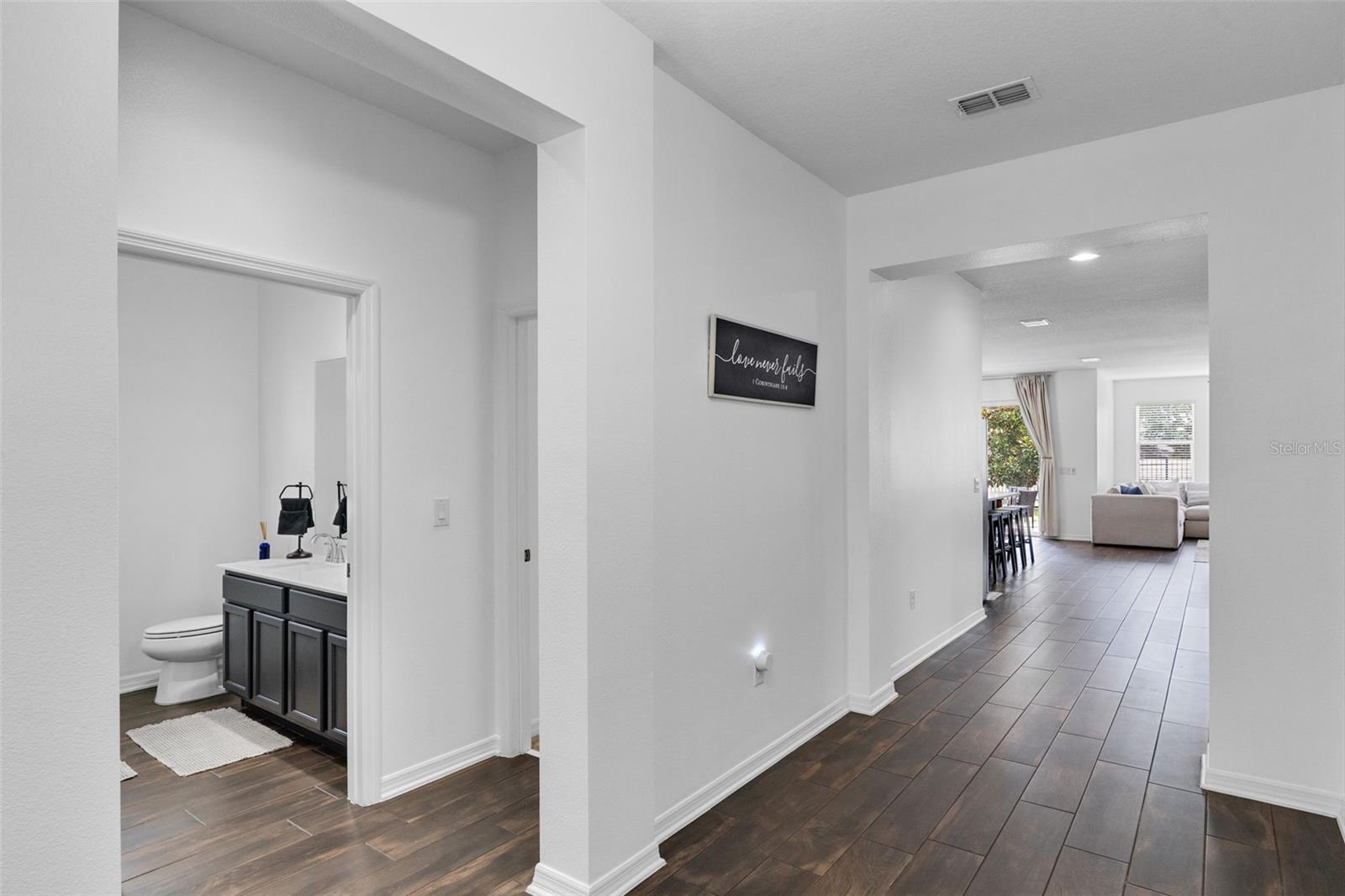Image 9 of 59 For 17242 Hickory Wind Dr