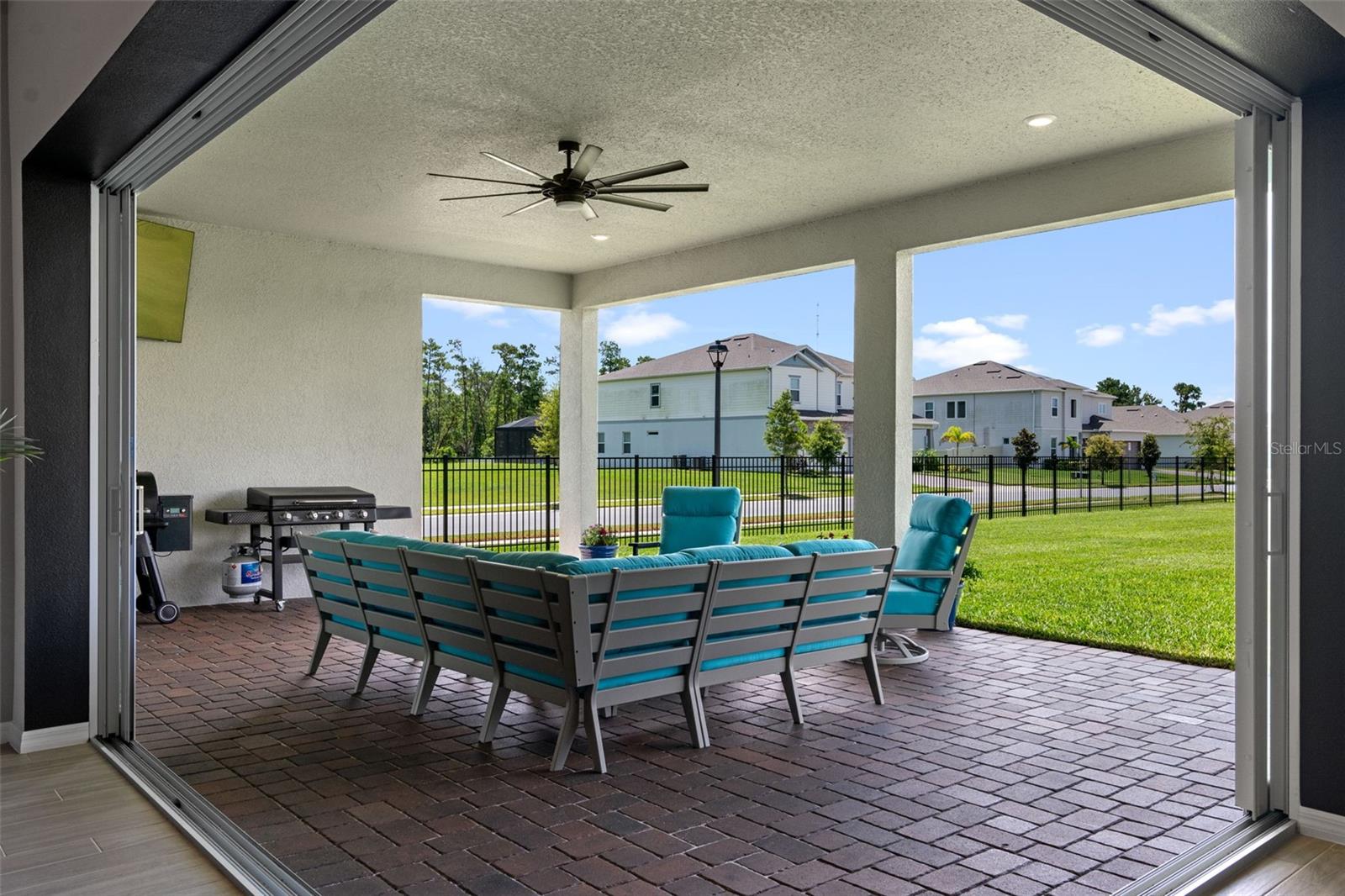Image 21 of 78 For 16142 Bowline Street