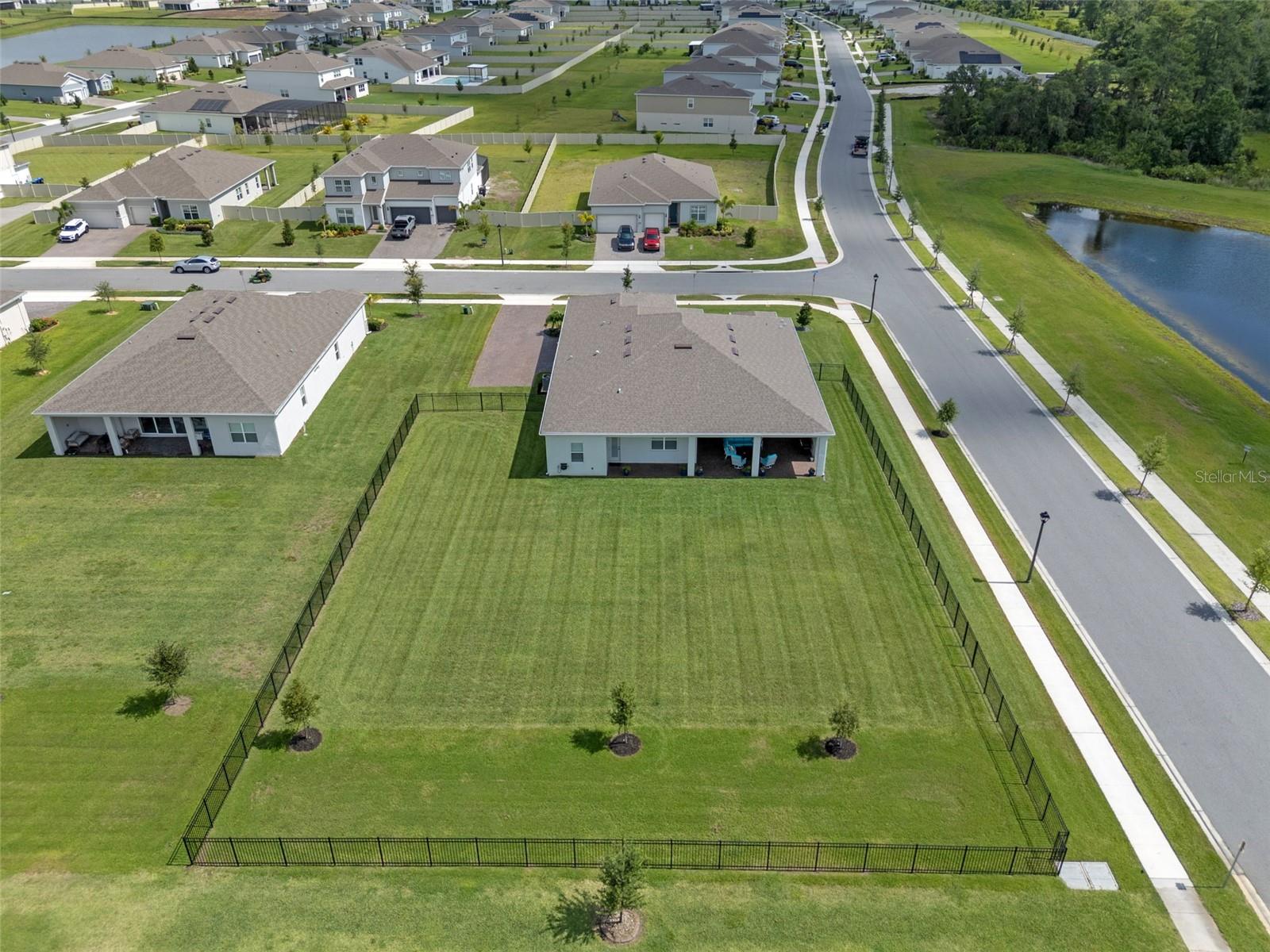 Image 3 of 78 For 16142 Bowline Street