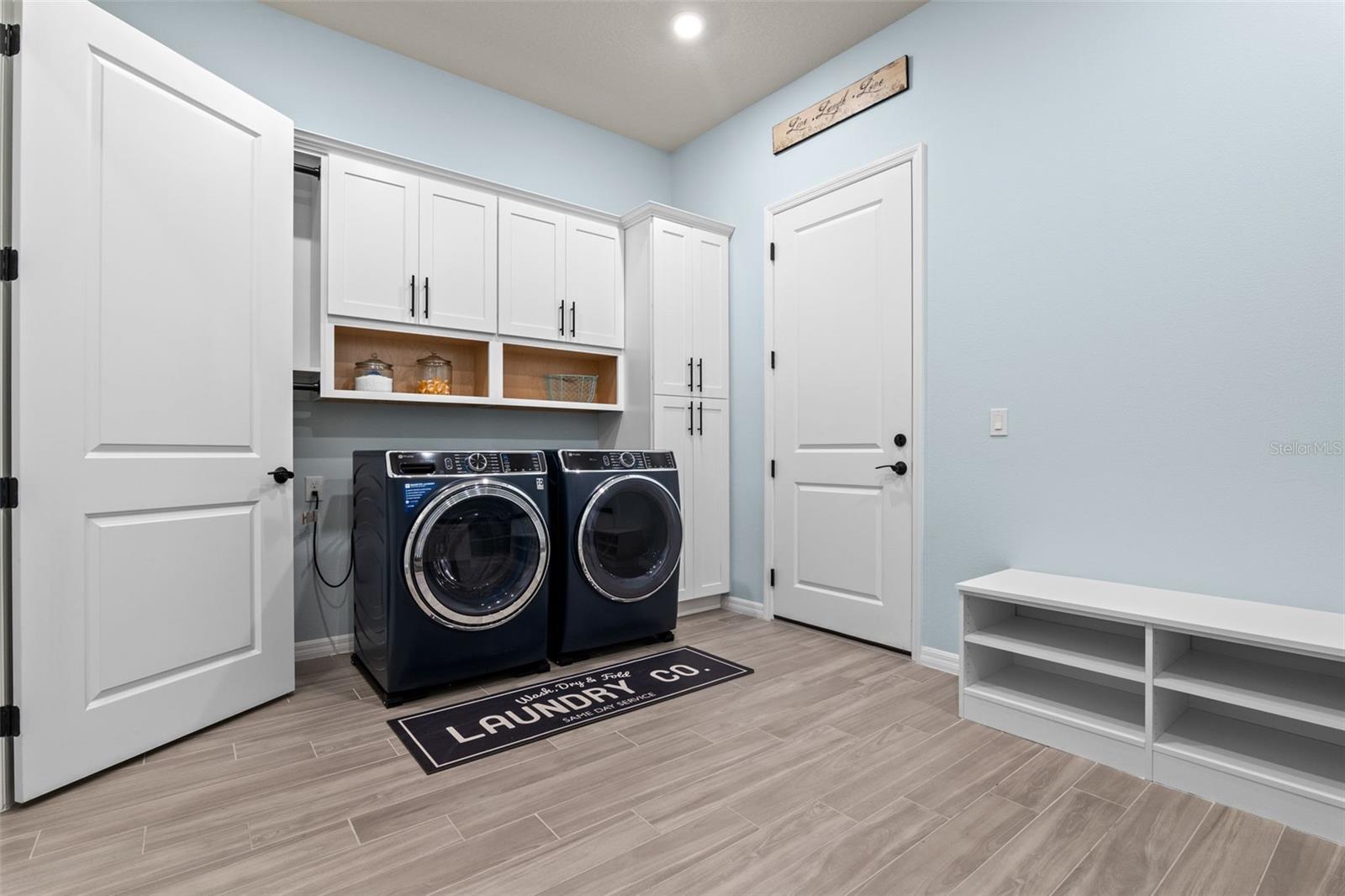 Image 39 of 78 For 16142 Bowline Street