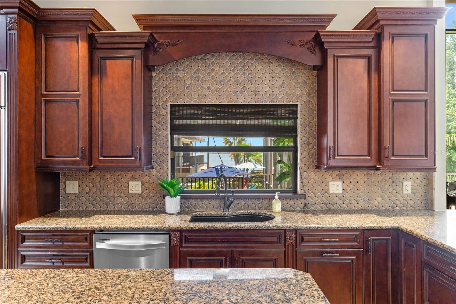 Image 28 of 93 For 10545 Down Lakeview Circle