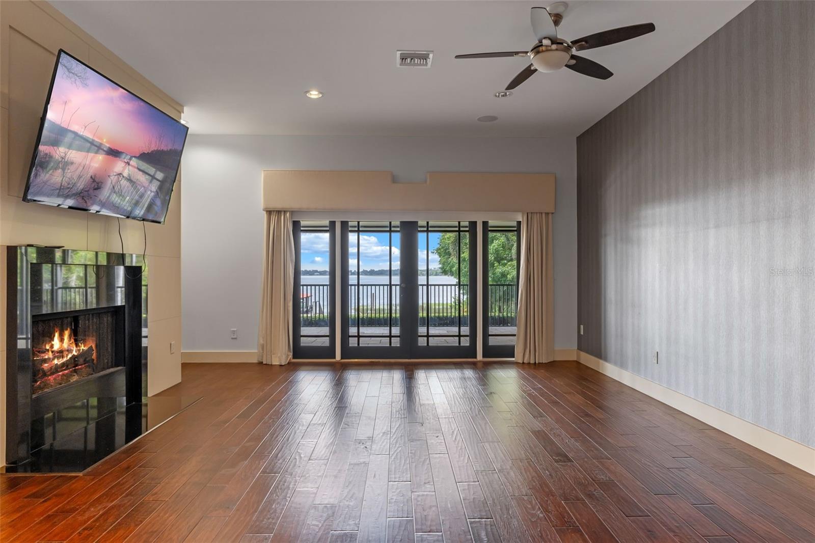 Image 39 of 93 For 10545 Down Lakeview Circle