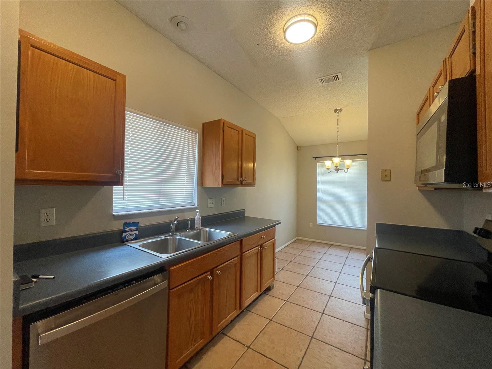 Image 4 of 12 For 628 Holbrook Circle