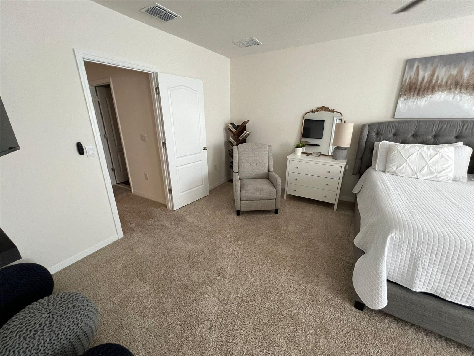Image 18 of 42 For 5585 Winona Drive