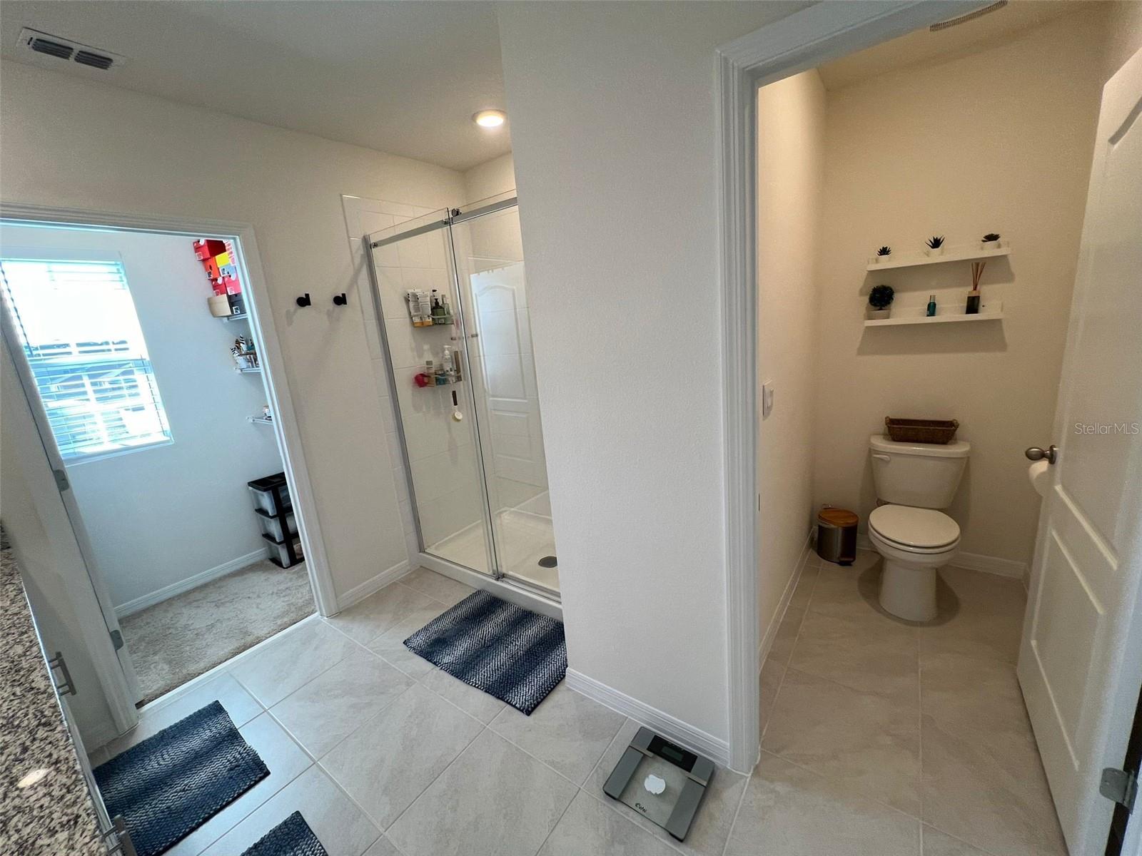 Image 22 of 42 For 5585 Winona Drive