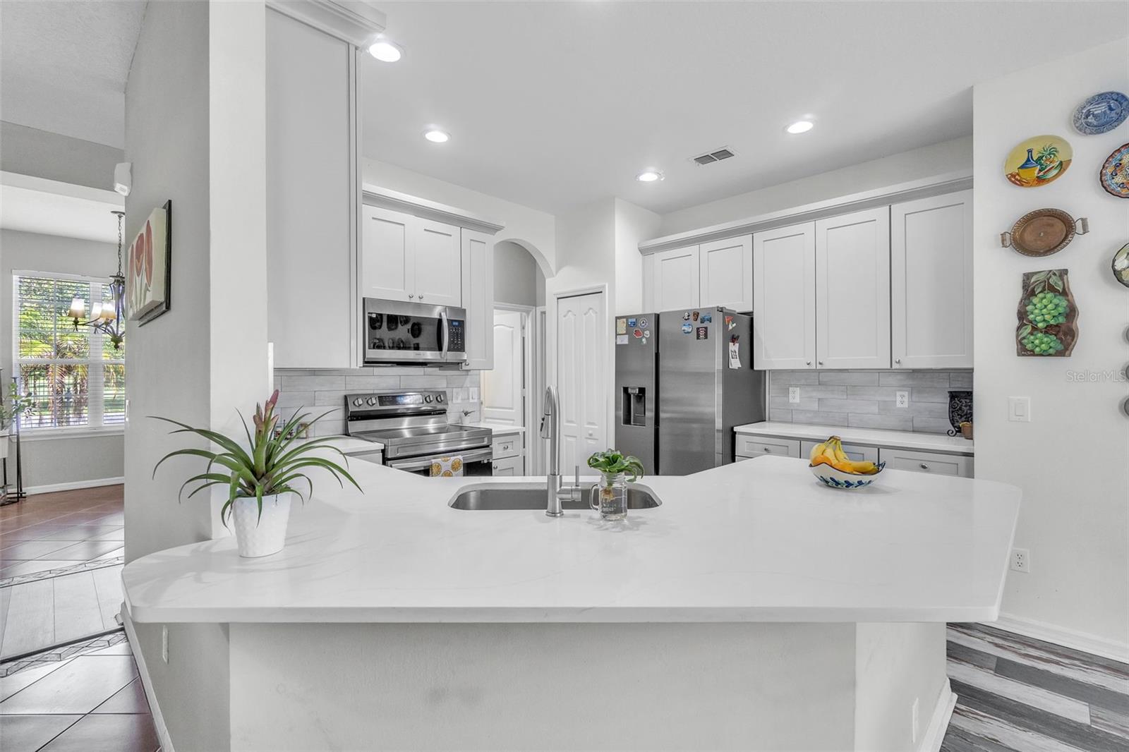 Image 18 of 39 For 405 Kehoe Boulevard